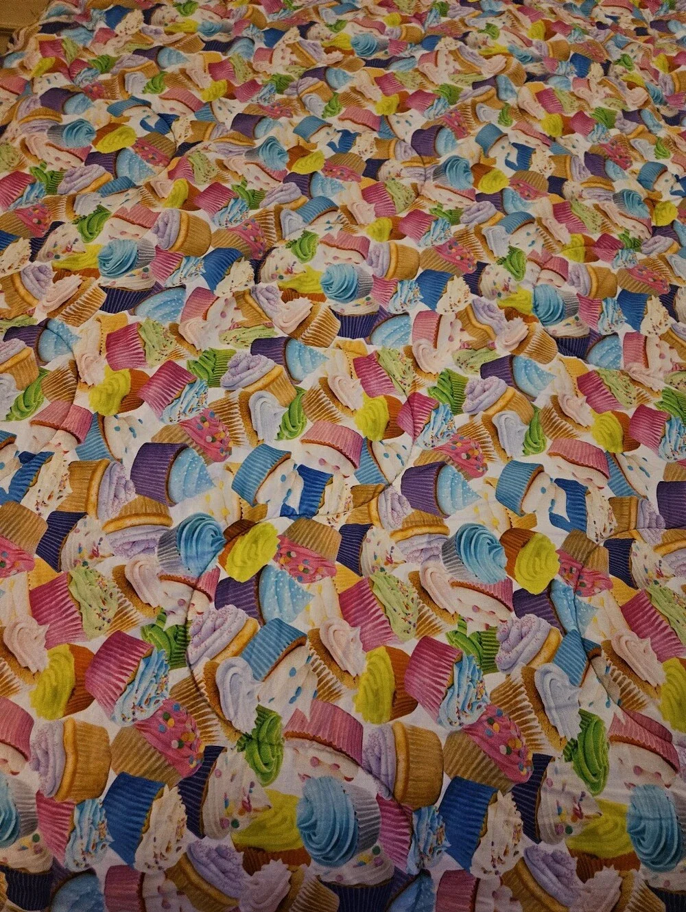 Iscream Cupcake Print Twin  Quilted-Comforter Multicolor Reversable Vibrant Pink